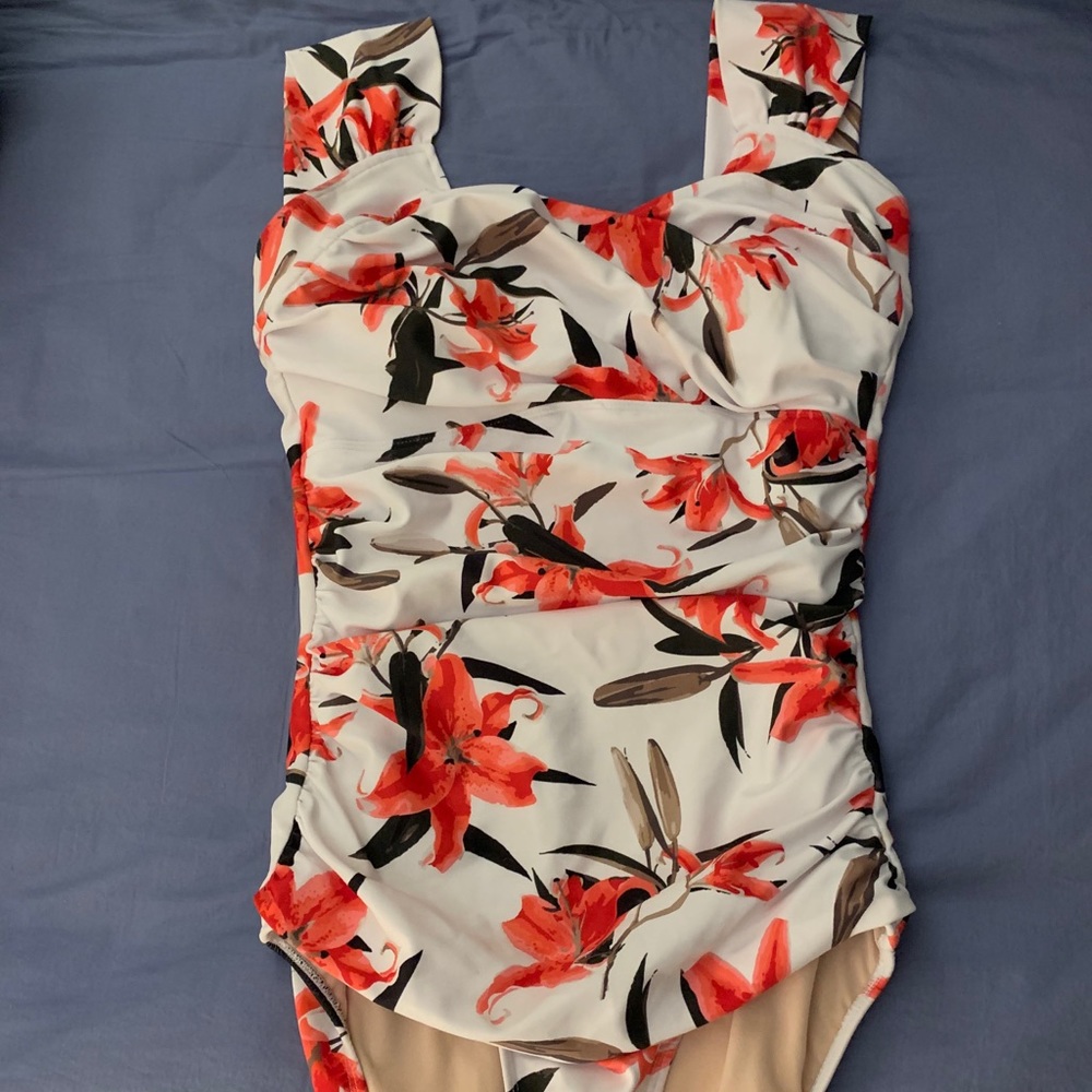 Albion Fit women’s one piece- like new Worn once.